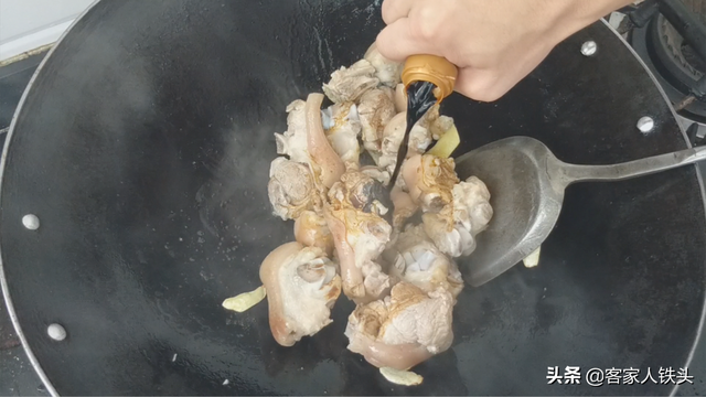 香菇炖肉怎么做好吃，一个客家传统味道做法