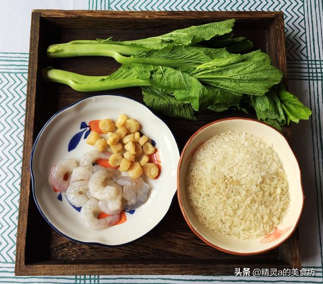 熬大米粥的做法，养胃大米粥的家常做法（熬大米粥的时候）