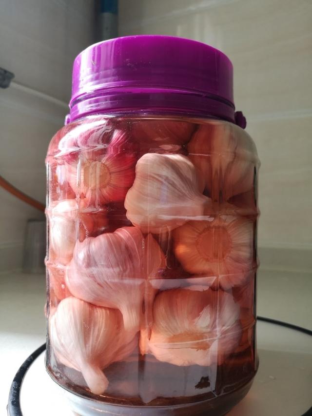 怎么在家里制作甜蒜，怎么在家里制作甜蒜泥（这配方我用了十几年）