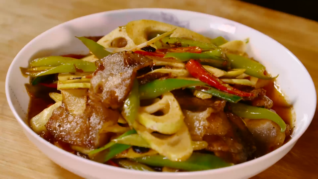 野山椒泡笋怎么做时间放的长，野竹笋泡椒怎么腌（干了这碗“干劲汤”）