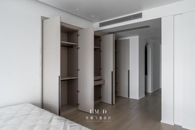 卧室组合柜,卧室角柜布置图片大全(中间3㎡走道打造嵌入柜子)