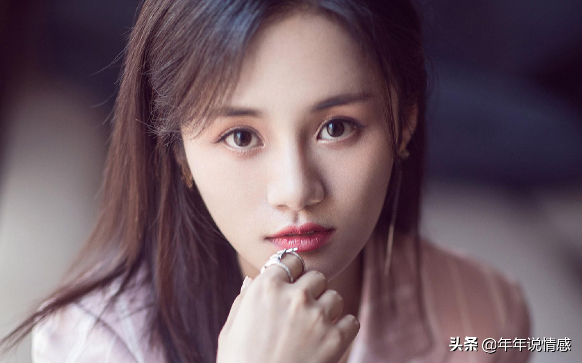 《青春派》里黄晶晶给姑娘们上了一堂恋爱必修课