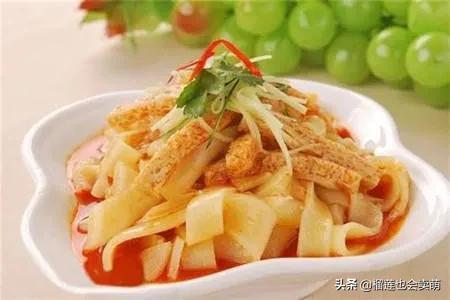 家常凉皮的做法，家里做凉皮简单的做法（三种家常好吃又简单的凉皮做法）