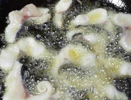 菠萝片最正宗的做法，菠萝肉片的家常做法（教你做一道菠萝鱼片）