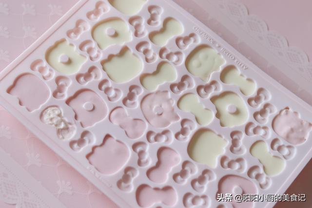 自制奶酪片窍门，怎么做奶酪片（教你在家做双色奶酪）