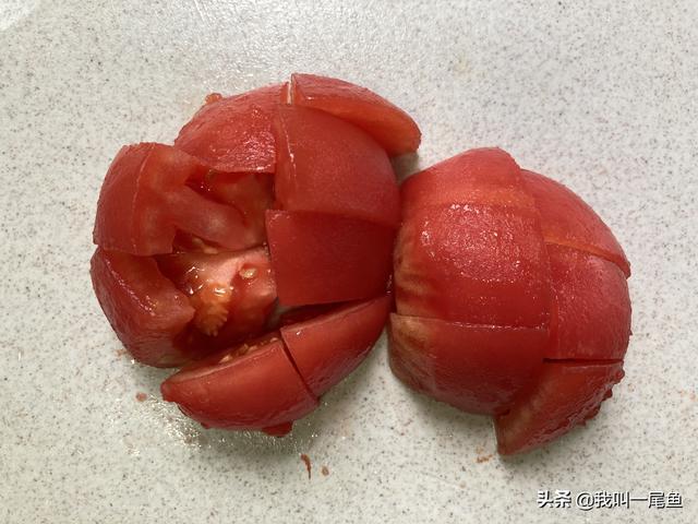 西红柿和鸡蛋青菜一起炒可以吃吗，西红柿炒蛋可以跟青菜一起吃吗（简单炒一炒就上桌）