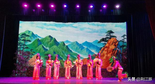 刘海砍樵讲的什么意思，刘海砍樵表达什么意思（我专程去看了一次）