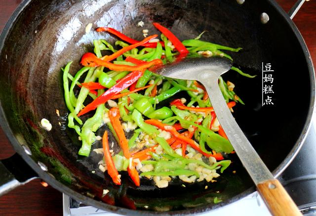 莲藕炒什么好吃，莲藕炒什么菜好吃又营养（记得多加这2样蔬菜）
