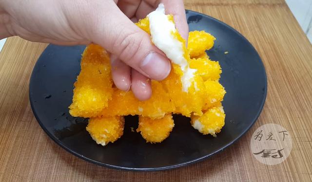 芝士做什么好吃又简单（牛奶里加1把芝士）