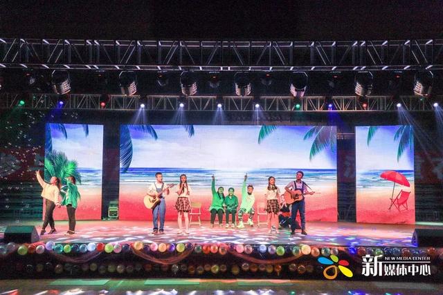 外婆的澎湖湾串词，外婆的澎湖湾串词主持人（2019元旦晚会）