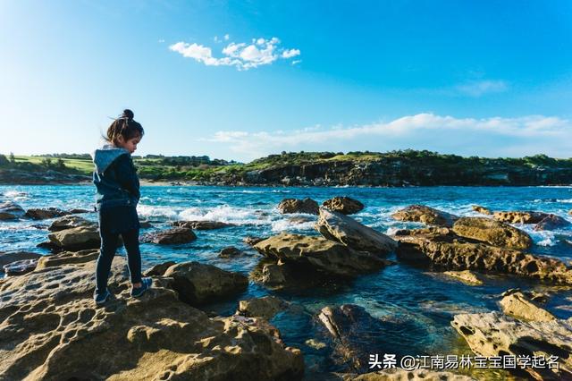 晴空万里什么意思，晴空万里是什么意思（200个唐诗里清新淡雅的女孩名字）
