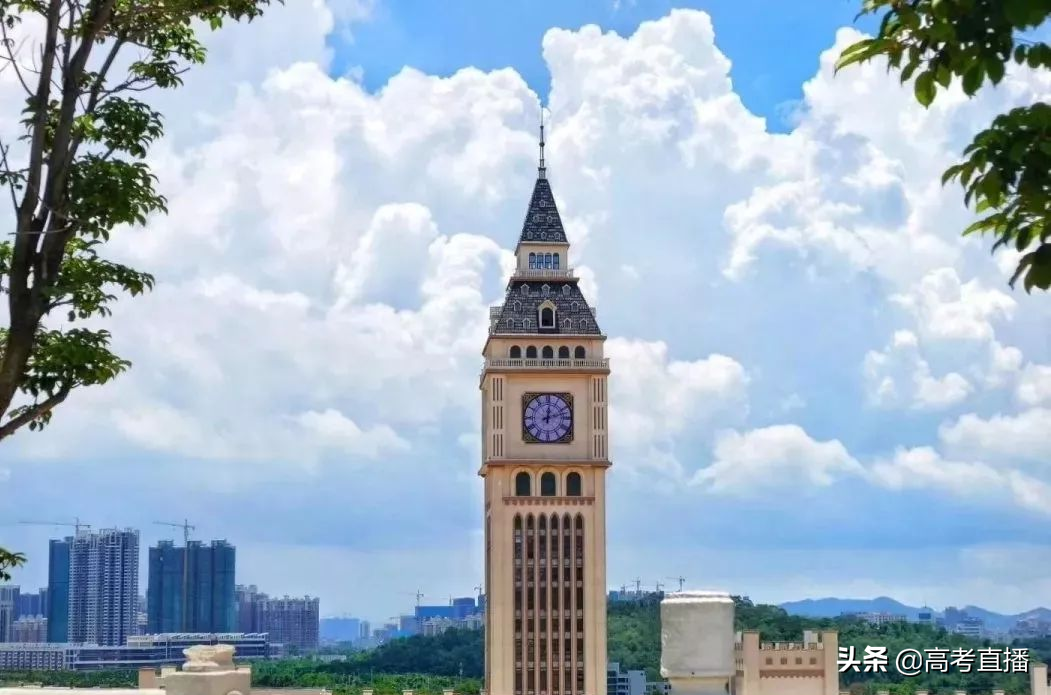 吉林大学珠海学院学费，吉林大学珠海学院学费变化（广东最豪华的高校究竟有多气派）