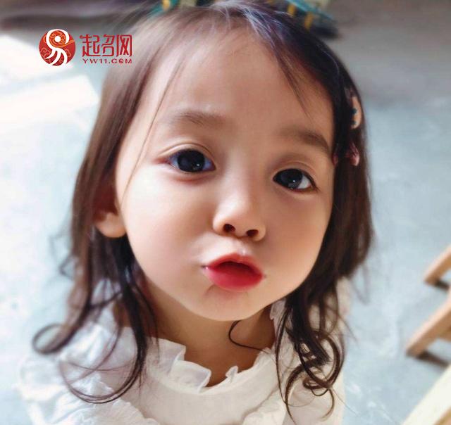 女孩英文名字大全及寓意及读法，女孩英文名字 简单好听（如何给女孩取一个好听又独特的英文名）