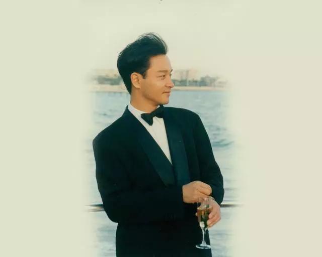 张国荣头像高清，冷澈黑白//风华绝代张国荣（微信头像——你们强烈推荐寻找的哥哥）