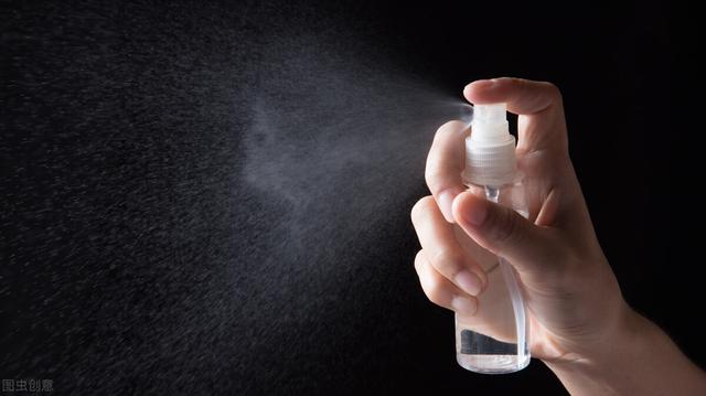 爽肤水什么时候用，什么时候才使用爽肤水（轻松养好年轻紧致皮肤）