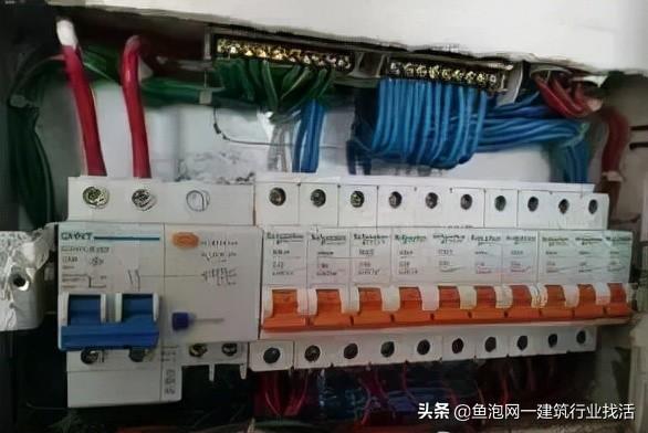 查漏电点最简单的方法，有几个方法可以检测漏电（家里漏电的基础检查方式）