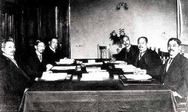 日本左翼势力指什么，日本左翼势力是什么意思（但却让日本陷入了万丈深渊）