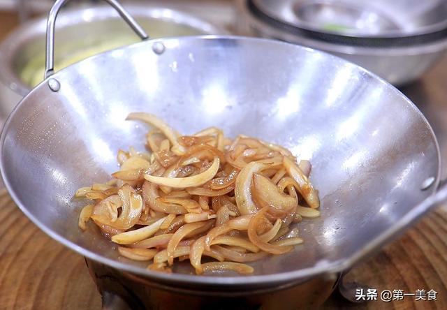 干锅鱿鱼须的做法，干锅鱿鱼家常做法大全集（学会这4道干锅菜）