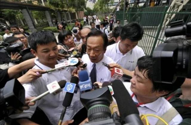 富士康飞虎乐购，万达的电商模式（那个臭名昭著的富士康还没有倒闭啊）