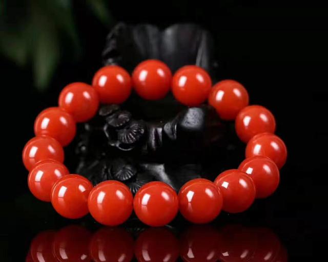 南红玛瑙啥样的算上品，什么样的南红珠子能称为极品