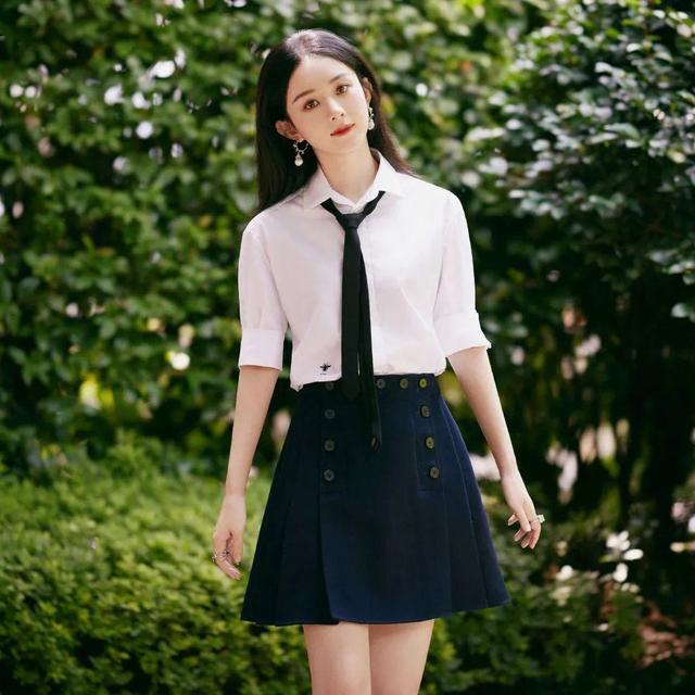 天秤座女生适合穿什么衣服，天秤座穿什么好看（个个集才华美貌于一身）