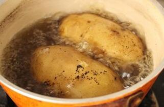 圖片[2]-【土豆泥色拉】做法步驟圖 隔三差五做一次 小孩生長發育更好-起舞食譜網