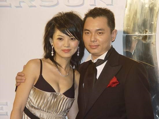 他是李湘的前夫，为娶李湘同时抛弃两个女人，破产后却单身至今