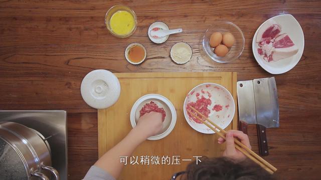 南昌正宗瓦罐汤怎么做，学做南昌瓦罐汤（家庭自制南昌瓦罐汤——鸡蛋肉饼汤）