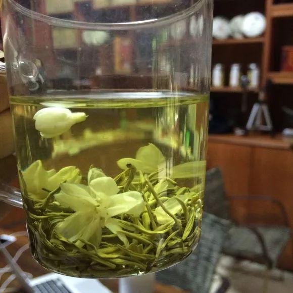 茉莉花苞茶的功效，茉莉花苞茶的功效与作用以及副作用（根本不用买茶叶）