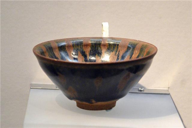 瓷器的种类有哪些，瓷器的种类（只知道“汝、官、哥、定、钧”五大名窑是不够的）