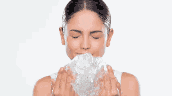 用凉水洗脸好，还是热水洗脸好，用凉水洗脸好（洗脸用热水好，还是冷水好）