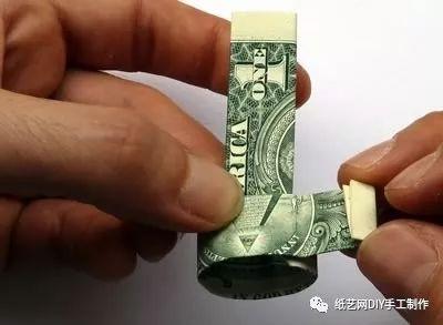 纸戒指的折法图解，如何折一个纸质的玫瑰戒指（谁会不心动<附教程>）