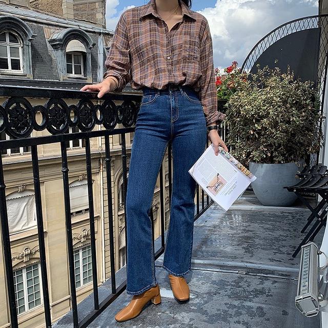 米色鞋子搭配什么颜色裤子和衣服，米色鞋子配什么样的裤子（穿这2种颜色的鞋子是潮流）