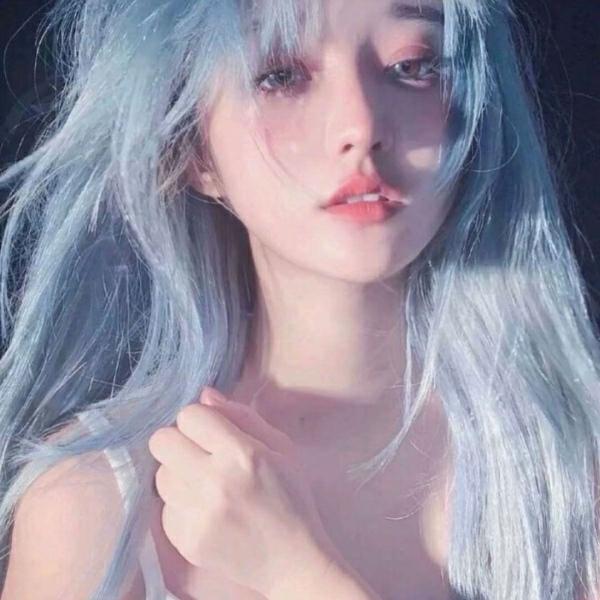 彩色头发妹妹可爱时尚，微信头像，彩色头发妹妹可爱时尚（看完图片我想染个彩虹头）