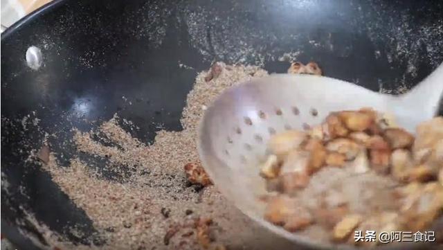 炒核桃家常制作方法，怎样做炒核桃（核桃不要直接吃了）