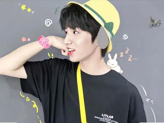 刘耀文头像女生专用，刘耀文｜帅且自知的靓仔微信（壁纸加头像）