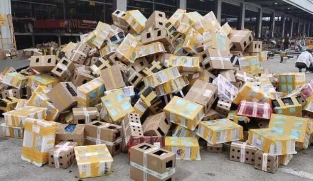 宠物快递怎么寄，宠物怎么快递（那正规的托运应该是怎样）