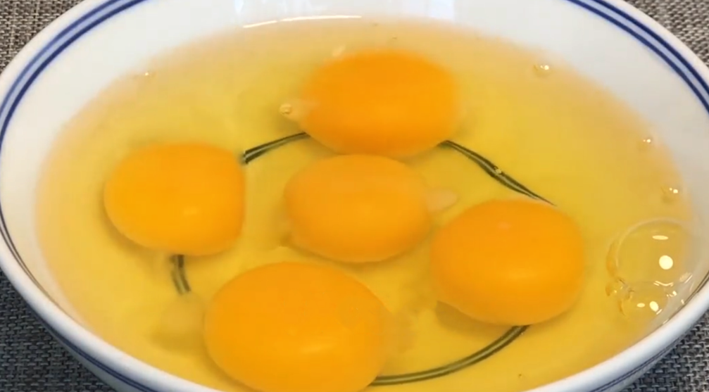 图片[2]-【鸡蛋酱】做法步骤图 拌面条夹馒头营养又美味 做一次3天不炒-起舞食谱网