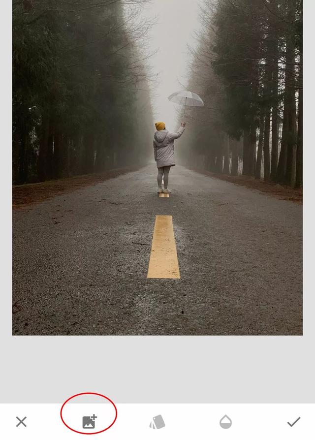 snapseed悬浮照片教程，snapseed倒影怎么做（一个人也能拍出超有趣的悬浮照片）