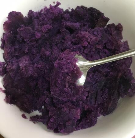 图片[2]-【燕麦紫薯饼】做法步骤图 用它当早晚餐 瘦出s型-起舞食谱网