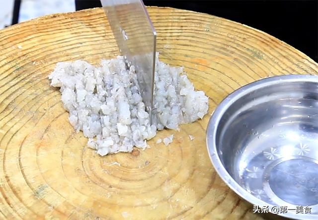 大虾怎么炒好吃，大虾怎么炒好吃又简单的做法（想吃虾不用再去饭店了）