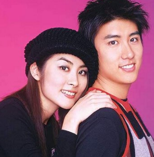 赵丽颖的弟弟赵建飞，赵丽颖的亲弟（陈慧琳：他就是我的粘贴）