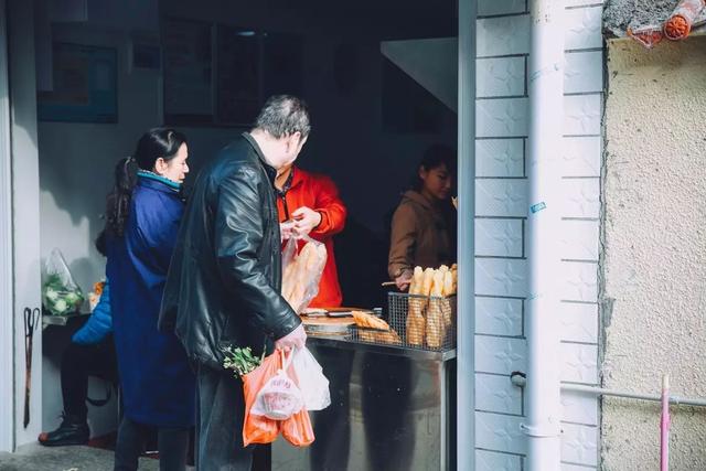 酸奶麻花能放多久 武汉粮道街酸奶大麻花哪个味道最好吃，酸奶麻花能放多久（我们翻遍了武汉的12条街）