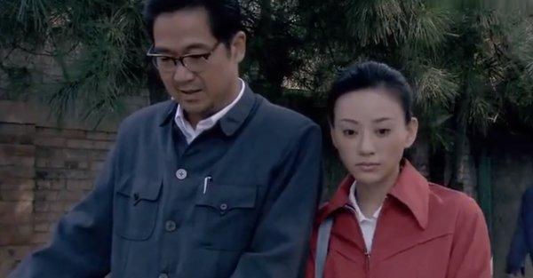 演员王海燕第一任丈夫是谁，演员王海燕第一任丈夫是谁啊（二婚嫁张嘉译育有一女）