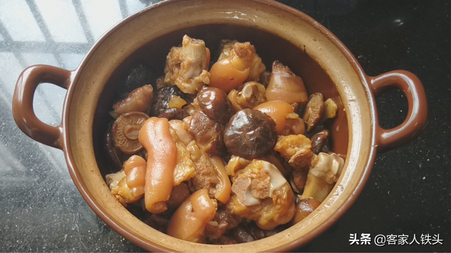 香菇炖肉怎么做好吃，一个客家传统味道做法