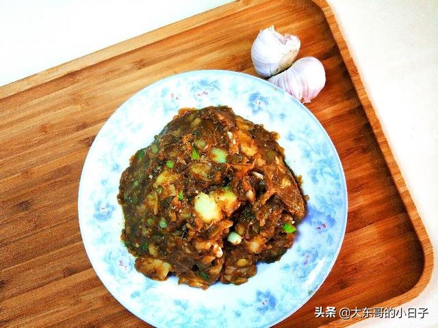 烩茄子的家常做法，豆酱烩茄子的家常做法（夏天常吃当饭当菜都可以）