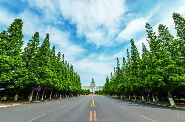 哈工大一校区图书馆几点开门，哈工大二校区图书馆开放时间（哈尔滨工业大学威海校区）