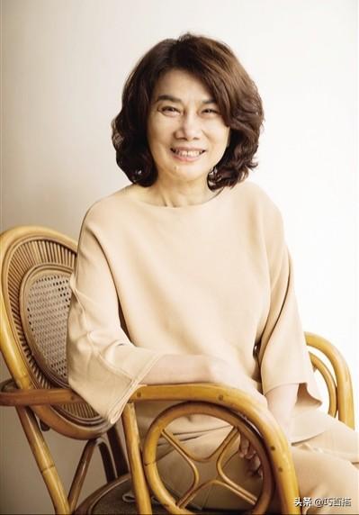 70年代时尚精英，中国70年代流行衣服（67岁穿衣真有风格）