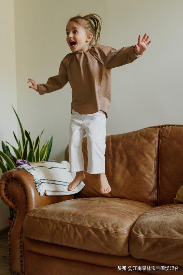 大气的女孩名字，好听大气的女孩名字精选大全（200个国学高分的女孩名）