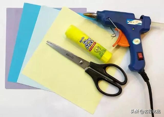 教师节礼物折纸手工花，手工折纸教程（教师节创意手工：一张纸）